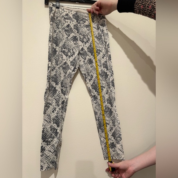 Pink Victoria’s Secret brand new leggings size medium - Picture 7 of 7